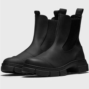 Black #Ganni Rubber boots, lightly used.  Size 6.5